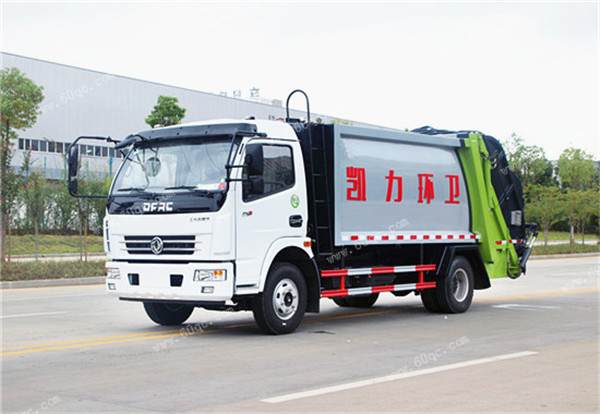 國五東風7方壓縮式垃圾車