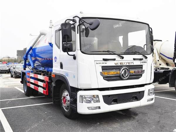 東風(fēng)多利卡D9吸污車
