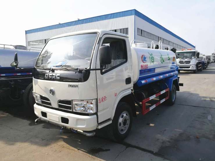環衛噴灑車4噸5噸車型圖片