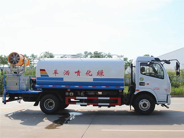 東風(fēng)多利卡D7霧炮車
