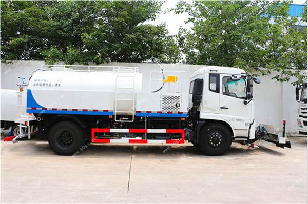東風(fēng)天錦高壓路面清洗車