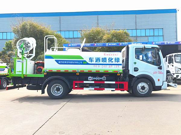 東風(fēng)多利卡5噸霧炮車