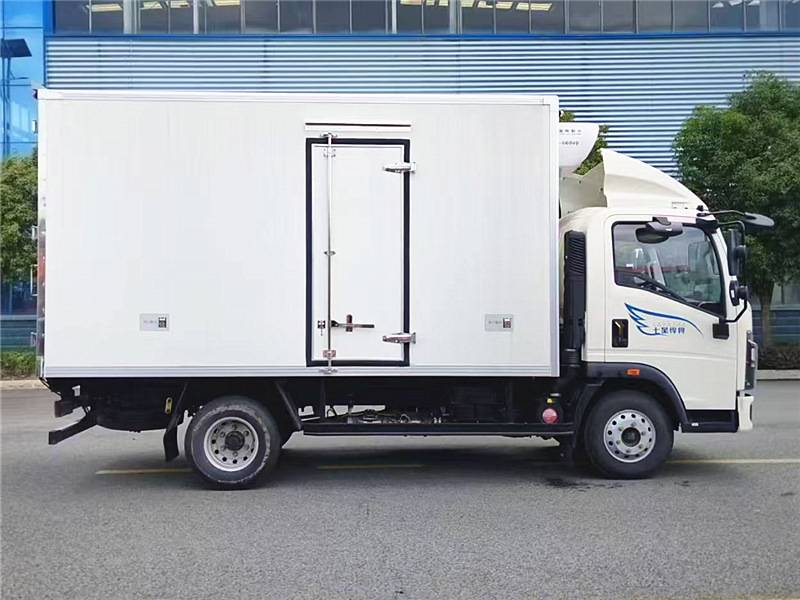重汽豪沃七星悍將冷藏車