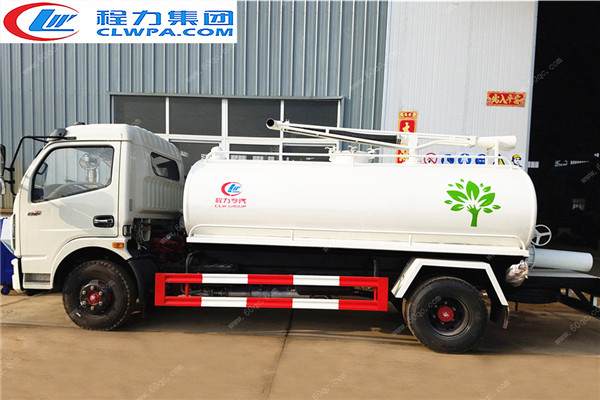 東風多利卡D7吸糞車