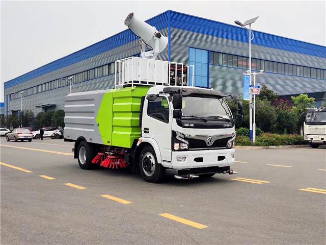 東風(fēng)福瑞卡F7掃路車