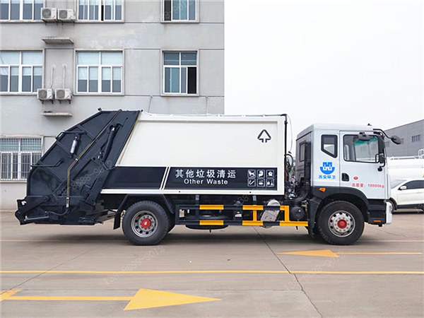 東風多利卡D9壓縮垃圾車_10方_12方壓縮垃圾車