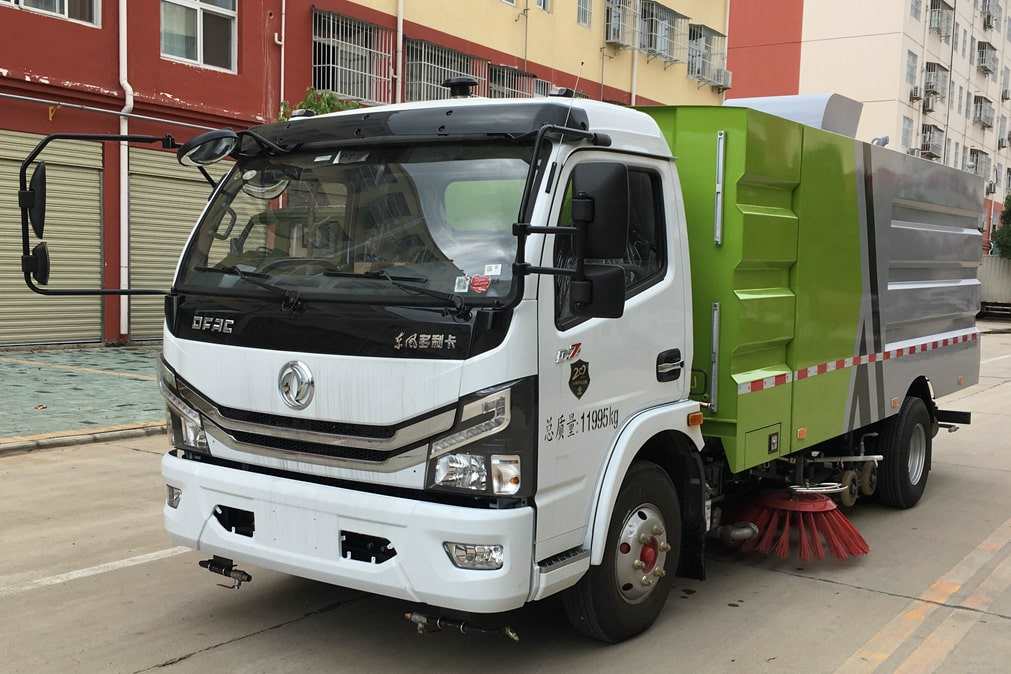 國六東風5噸洗掃車配置，東風多利卡D7洗掃車預售價多少