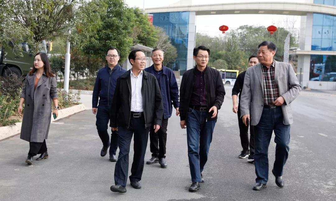 湖北省研究室黨組成員帶隊赴程力集團調研指導工作